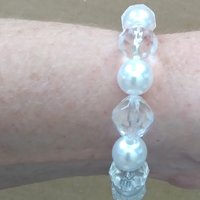 Clear Crystal & Pearl Stretch Bracelet 