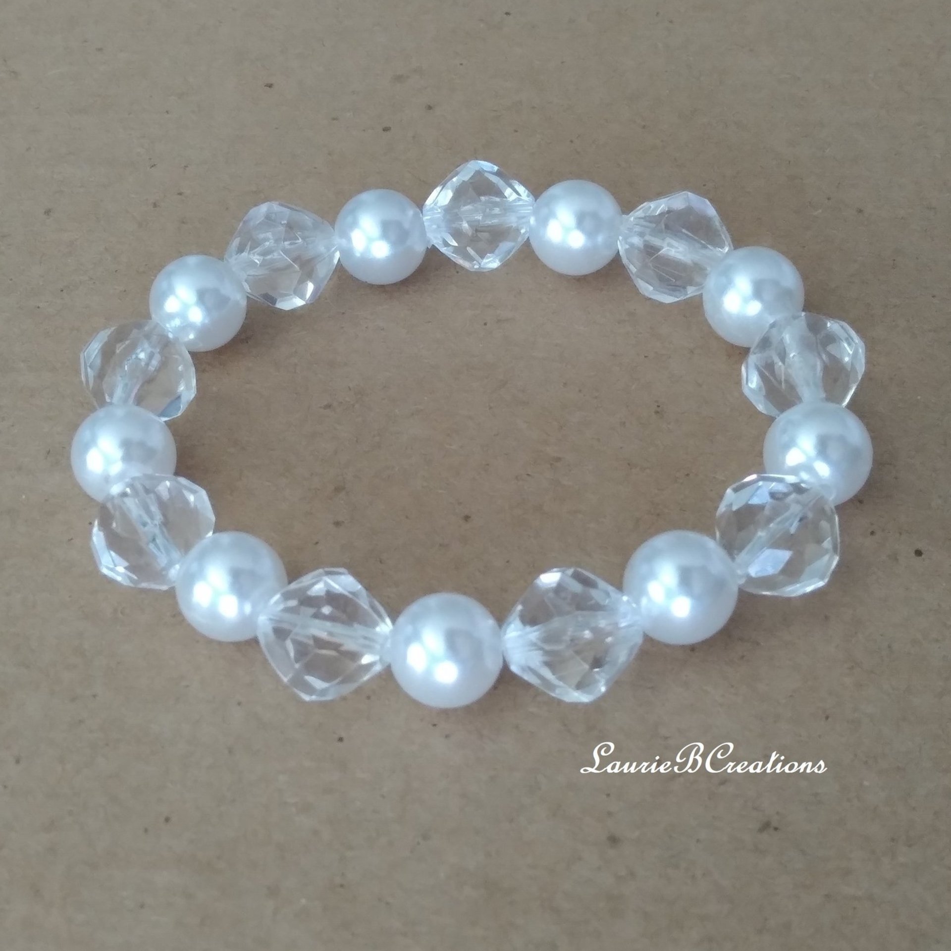 Clear Crystal & Pearl Stretch Bracelet 