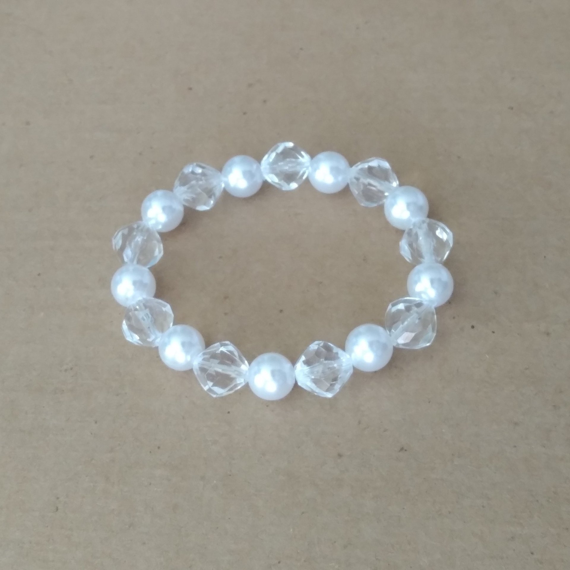 Clear Crystal & Pearl Stretch Bracelet 
